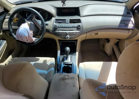 2010 Honda Accord Lx z USA, uszkodzony, nr VIN 1HGCP2F31AA024049